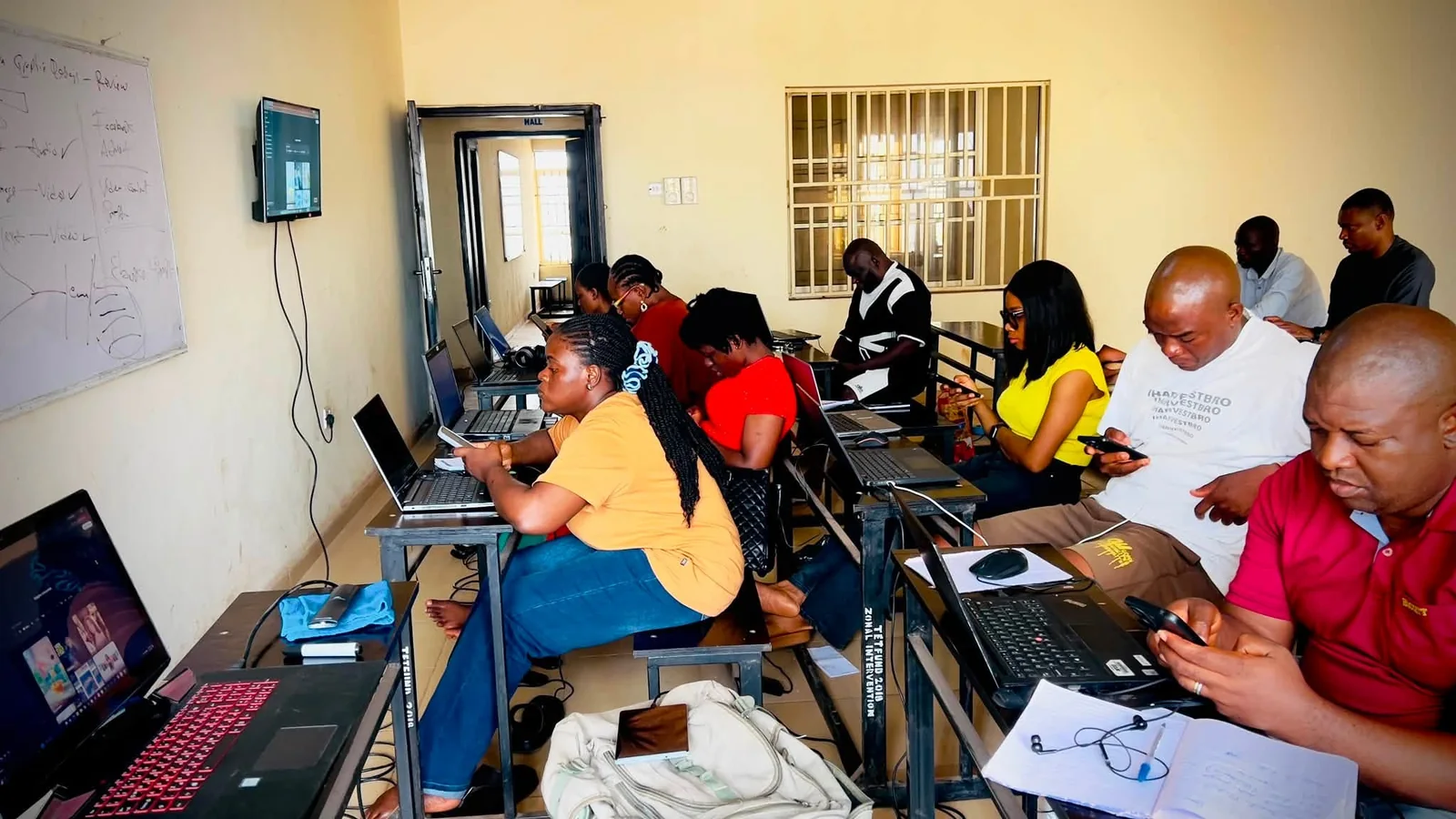 Mobet Media Academy practical classroom training photograph 5